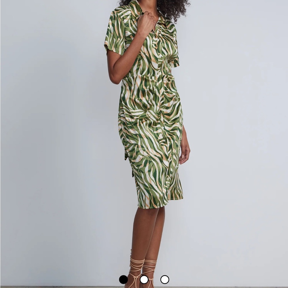 New York & Company Green Leaf Print satinDress